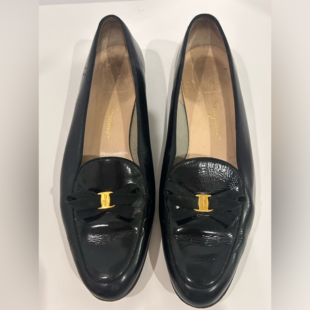 Salvatore Ferragamo Black Patent Vara Bow Loafers with Gold Hardware SIZE 10